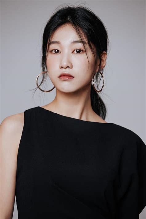 ha yoon-kyung|ha yoon kyung biography.